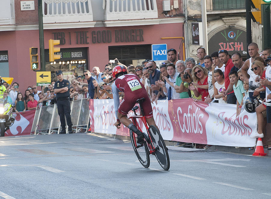 Málaga es protagonista en la Vuelta Ciclista España 2018. La etapa inicial y hasta otras tres tocan tierras malagueñas en una edición en la que hasta la canción oficial es de una malagueña. Aquí recogemos las mejores imágenes del paso por Málaga