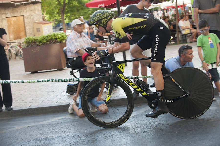 Málaga es protagonista en la Vuelta Ciclista España 2018. La etapa inicial y hasta otras tres tocan tierras malagueñas en una edición en la que hasta la canción oficial es de una malagueña. Aquí recogemos las mejores imágenes del paso por Málaga