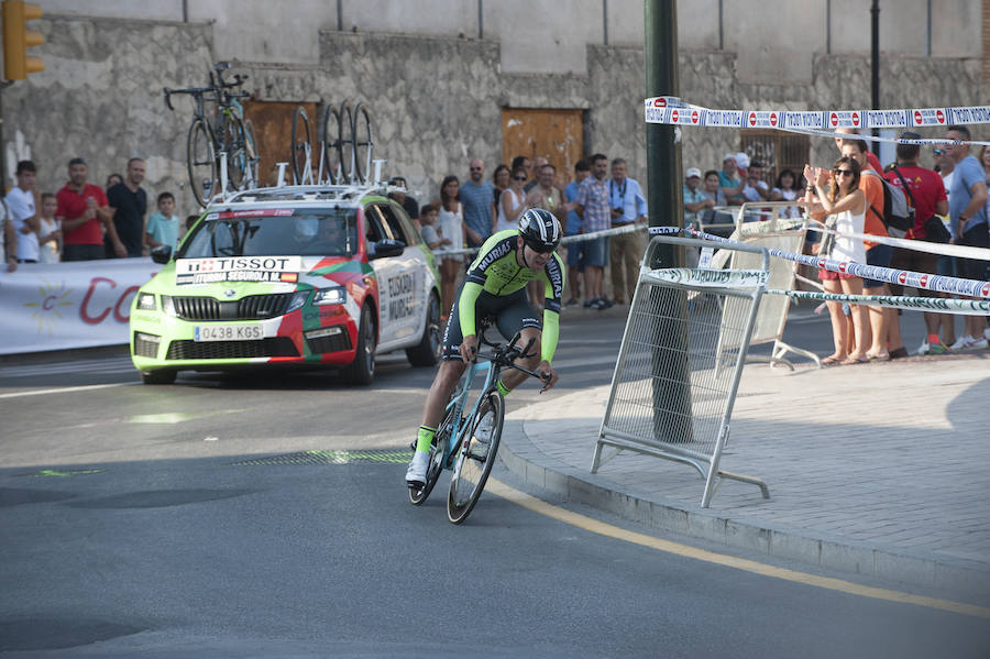 Málaga es protagonista en la Vuelta Ciclista España 2018. La etapa inicial y hasta otras tres tocan tierras malagueñas en una edición en la que hasta la canción oficial es de una malagueña. Aquí recogemos las mejores imágenes del paso por Málaga