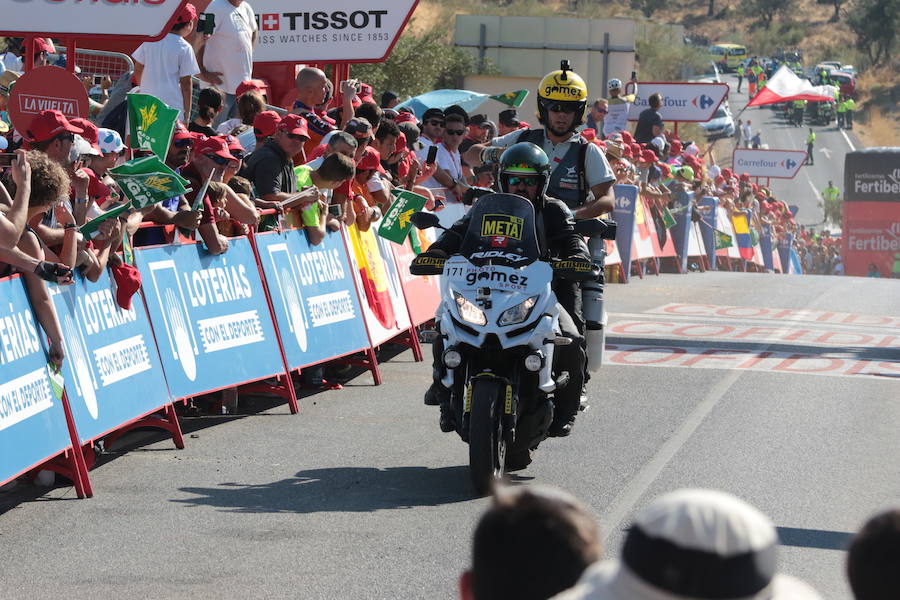 Málaga es protagonista en la Vuelta Ciclista España 2018. La etapa inicial y hasta otras tres tocan tierras malagueñas en una edición en la que hasta la canción oficial es de una malagueña. Aquí recogemos las mejores imágenes del paso por Málaga