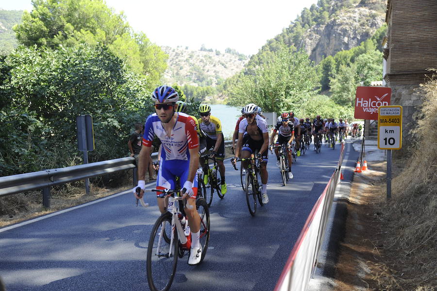 Málaga es protagonista en la Vuelta Ciclista España 2018. La etapa inicial y hasta otras tres tocan tierras malagueñas en una edición en la que hasta la canción oficial es de una malagueña. Aquí recogemos las mejores imágenes del paso por Málaga