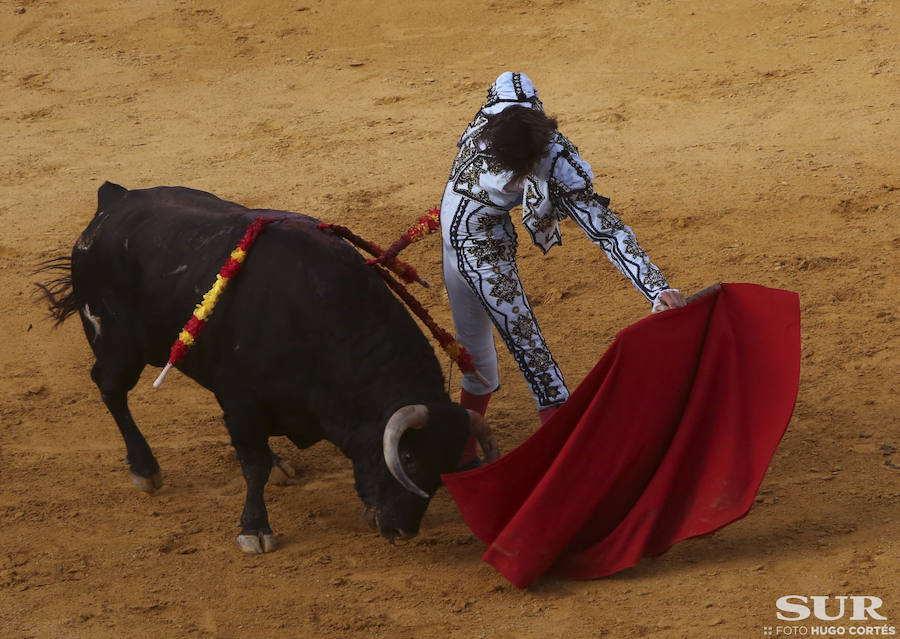 Cayetano y Roca Rey, a hombros en un espectáculo taurino que volvió a reunir a diversos famosos un año más