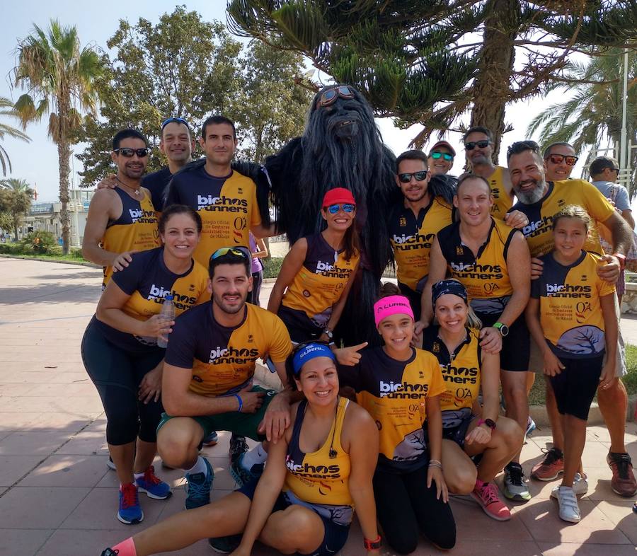 La 'II Gran Recogida de Material Escolar' ha tenido lugar en la playa de la Misericordia y ha estado organizada por la asociación 'Zapas Solidarias'