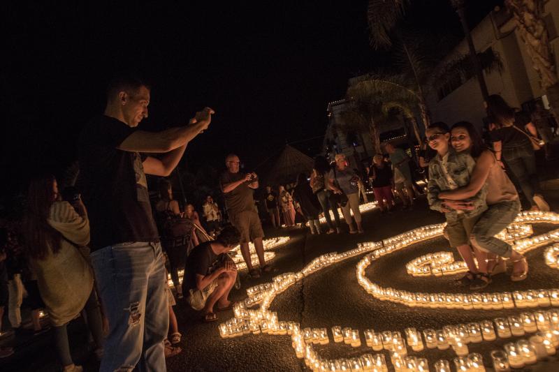 Velas, zocos o talleres dan vida al encuentro, que este viernes recibió a Niña Pastori y que el domingo echa el cierre con Triana