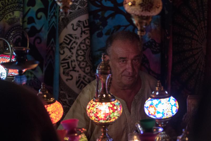 Velas, zocos o talleres dan vida al encuentro, que este viernes recibió a Niña Pastori y que el domingo echa el cierre con Triana