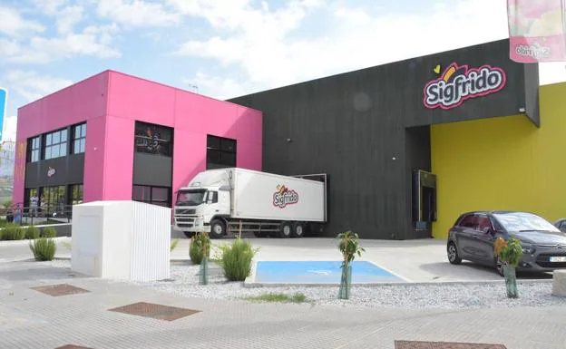 Sigfrido Fruit inaugura su nueva sede en el Parque Tecnoalimentario de la Axarquía 