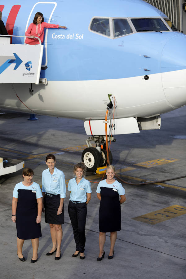 Un avión de la touroperadora TUI llevará el nombre de Costa del Sol por todo el mundo. La aeronave ha sido bautizada en el aeropuerto de Málaga.