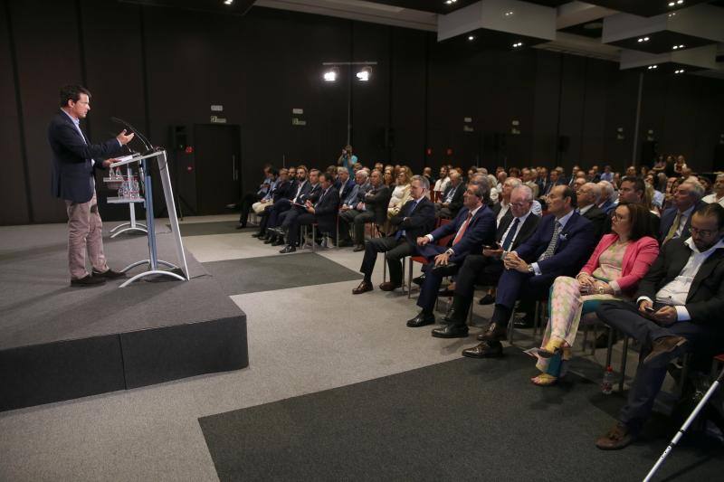 El desayuno-coloquio en colaboración con la Fundación Cajasol se celebró en el Hotel Barceló