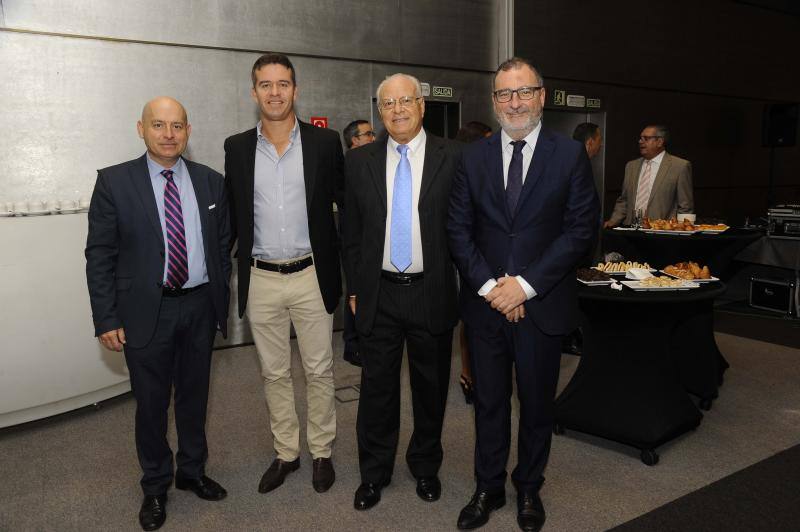 El desayuno-coloquio en colaboración con la Fundación Cajasol se celebró en el Hotel Barceló