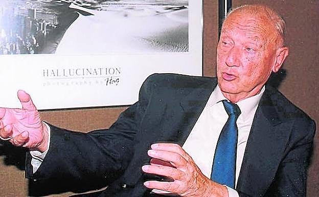 En 1996, cuando era cónsul alemán 