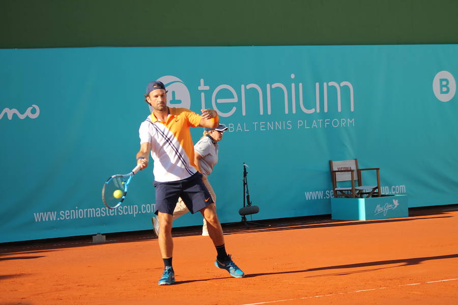 Juan Carlos Ferrero se lleva el torneo tras ganar a Safin