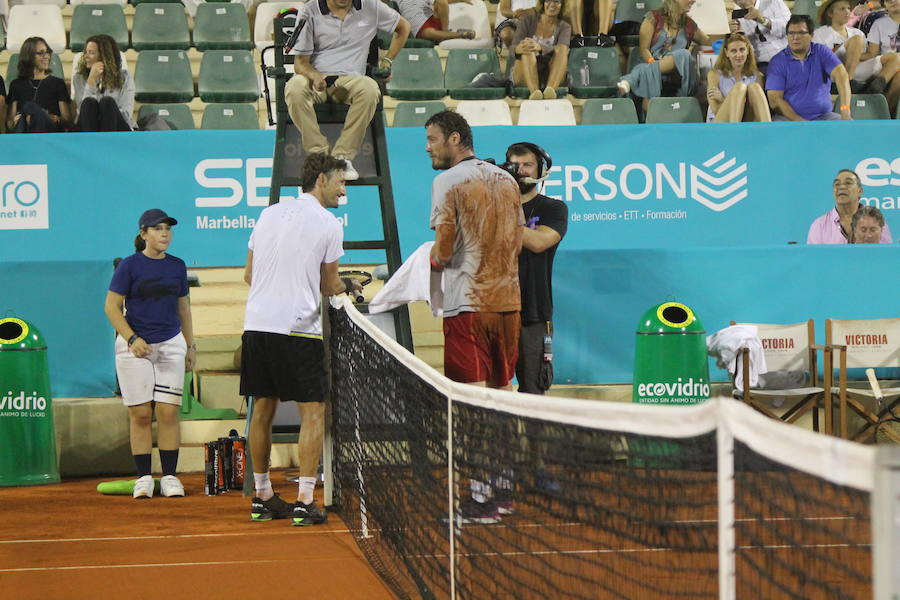 Juan Carlos Ferrero se lleva el torneo tras ganar a Safin