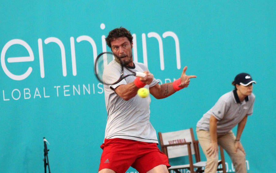 Juan Carlos Ferrero se lleva el torneo tras ganar a Safin