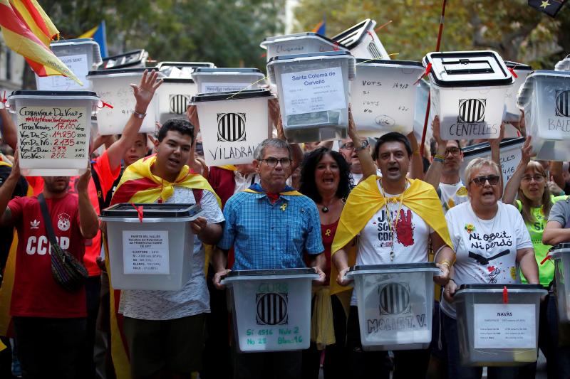 180.000 personas han acudido a la manifestación de Barcelona para conmemorar el primer aniversario del 1-O, según la Guardia Urbana