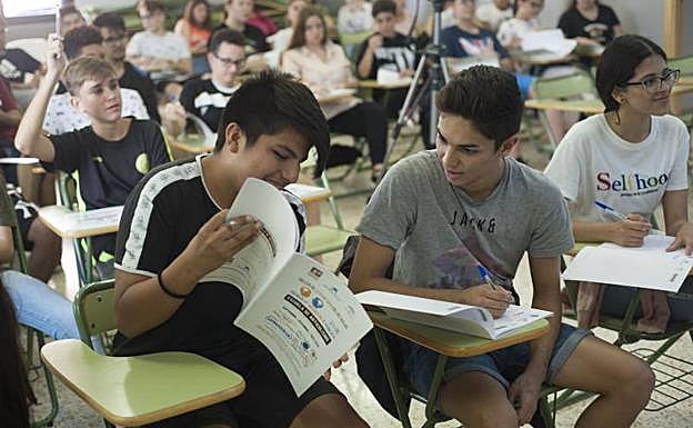 Presentación, este lunes, en el centro que da nombre al articulista malagueño la tercera edición de los talleres de escritura.