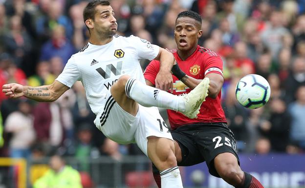 Jonny Otto durante el partido ante el Manchester United