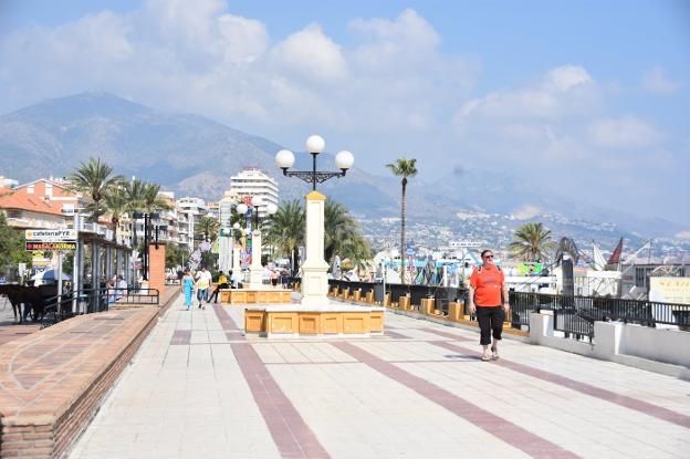 girar Gruñón partícipe Fuengirola financiará la renovación de las cubiertas de los locales  comerciales del Puerto | Diario Sur