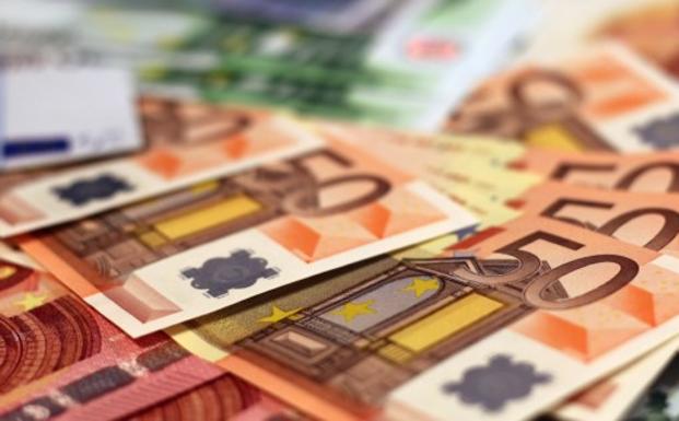 Condenan a un banco a devolver 57.000 euros a un ama de casa malagueña a la que vendió un «producto financiero complejo»