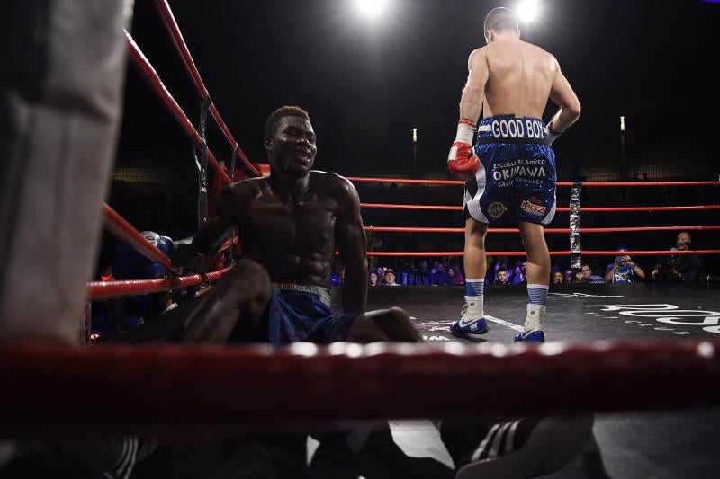 Ronny Alexander «El llanero» Landaeta vence a Anatoli Hunanyan y se proclama campeón de la Unión Europea del peso supermedio