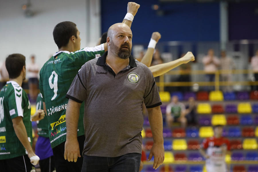 Fotos: Los mejores momentos del Conservas Alsur-Balonmano Navas