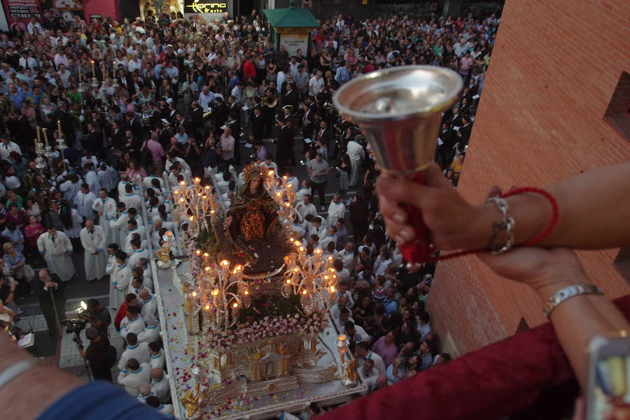 Fotos: La Virgen de la Soledad del Santo Traslado por la Trinidad