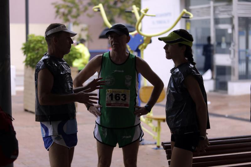 El Distrito Carretera de Cádiz acogió este domingo la carrera que discurre entre estos dos barrios de la capital y en el que han participado unos 700 corredores