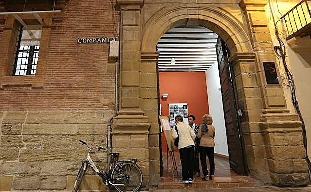 Lectura colectiva en el Ateneo por el 'Día de las Escritoras'