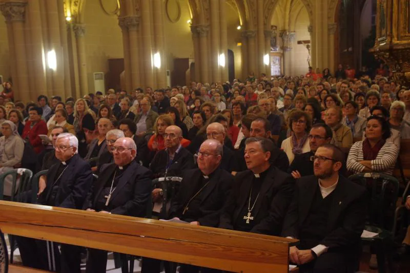 Fotos: Vigilia en la Catedral de Málaga previa a la beatificación del padre Tiburcio Arnaiz