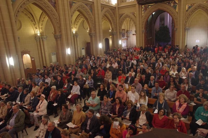 Fotos: Vigilia en la Catedral de Málaga previa a la beatificación del padre Tiburcio Arnaiz