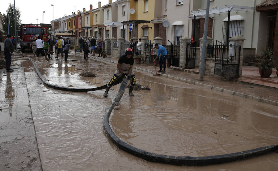 Bobadilla, Campillos, Teba, Casarabonela, Ardales y Estepona se llevan lo peor de la alerta roja que ha dejado registros históricos