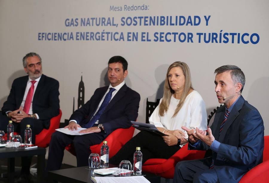 Fotos: Así ha sido la mesa redonda &#039;Gas natural, sostenibilidad y eficiencia energética en el sector turístico&#039;