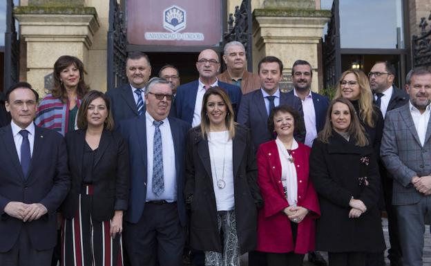 Imagen principal - Susana Díaz en la Universidad de Córdoba; Juan Marín, en Córdoba; y Maíllo, Rodríguez y Nuria López. 