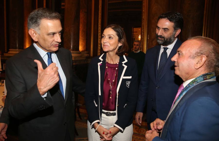 La cena organizada por Prensa Malagueña en la WTM SUR reúne a los máximos responsables del turismo nacional, regional y local en un mismo foro
