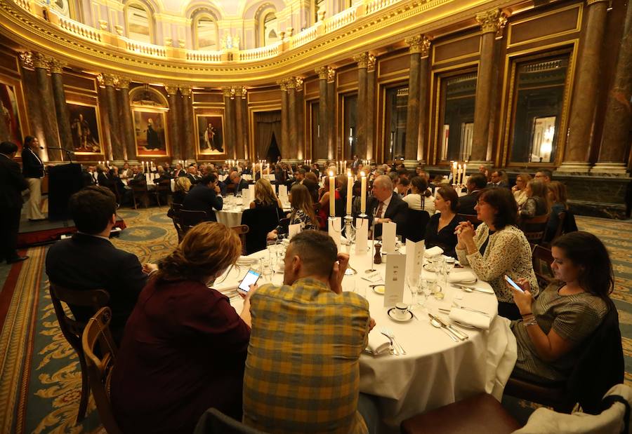 La cena organizada por Prensa Malagueña en la WTM SUR reúne a los máximos responsables del turismo nacional, regional y local en un mismo foro