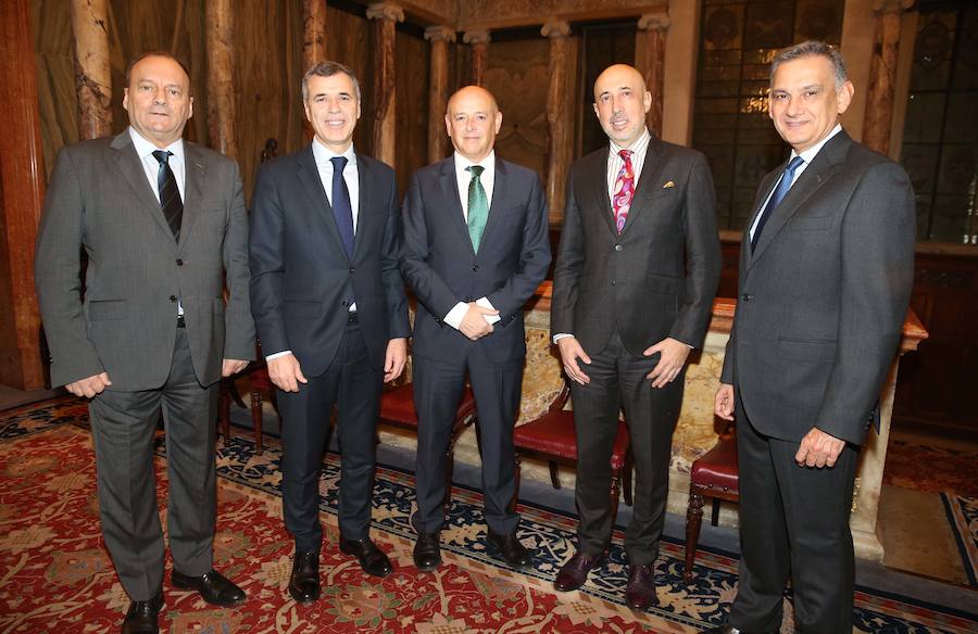 La cena organizada por Prensa Malagueña en la WTM SUR reúne a los máximos responsables del turismo nacional, regional y local en un mismo foro