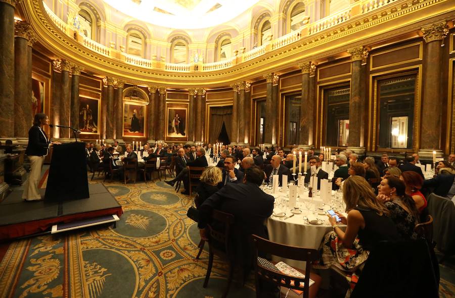 La cena organizada por Prensa Malagueña en la WTM SUR reúne a los máximos responsables del turismo nacional, regional y local en un mismo foro