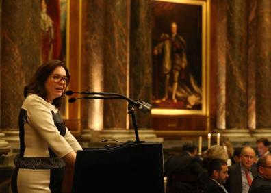 Imagen secundaria 1 - José Luis Zoreda, María del Mar Martín Rojo y Ángeles Muñoz, durante sus intervenciones en la cena