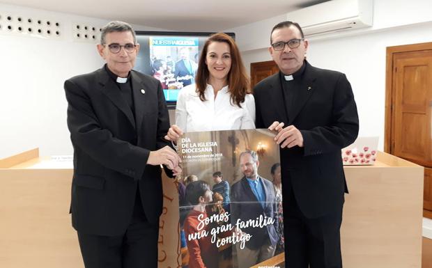 José Sánchez, Ana Medina y Rafael Carmona en la presentación del Día de la Iglesia Diocesana. 
