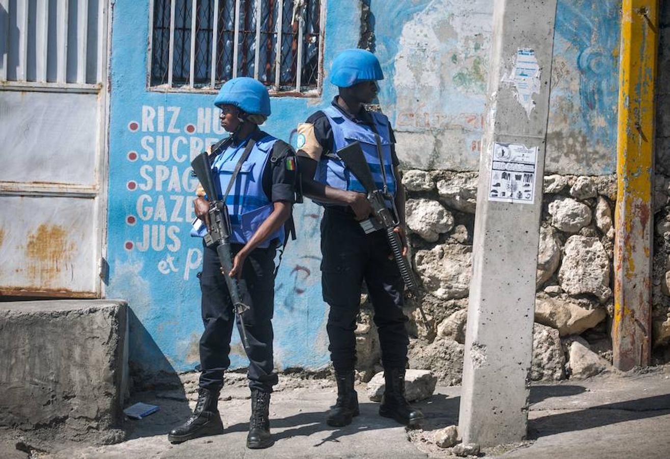 Al menos seis personas han fallecido en una revuelta contra la corrupción que va ya por su segundo día