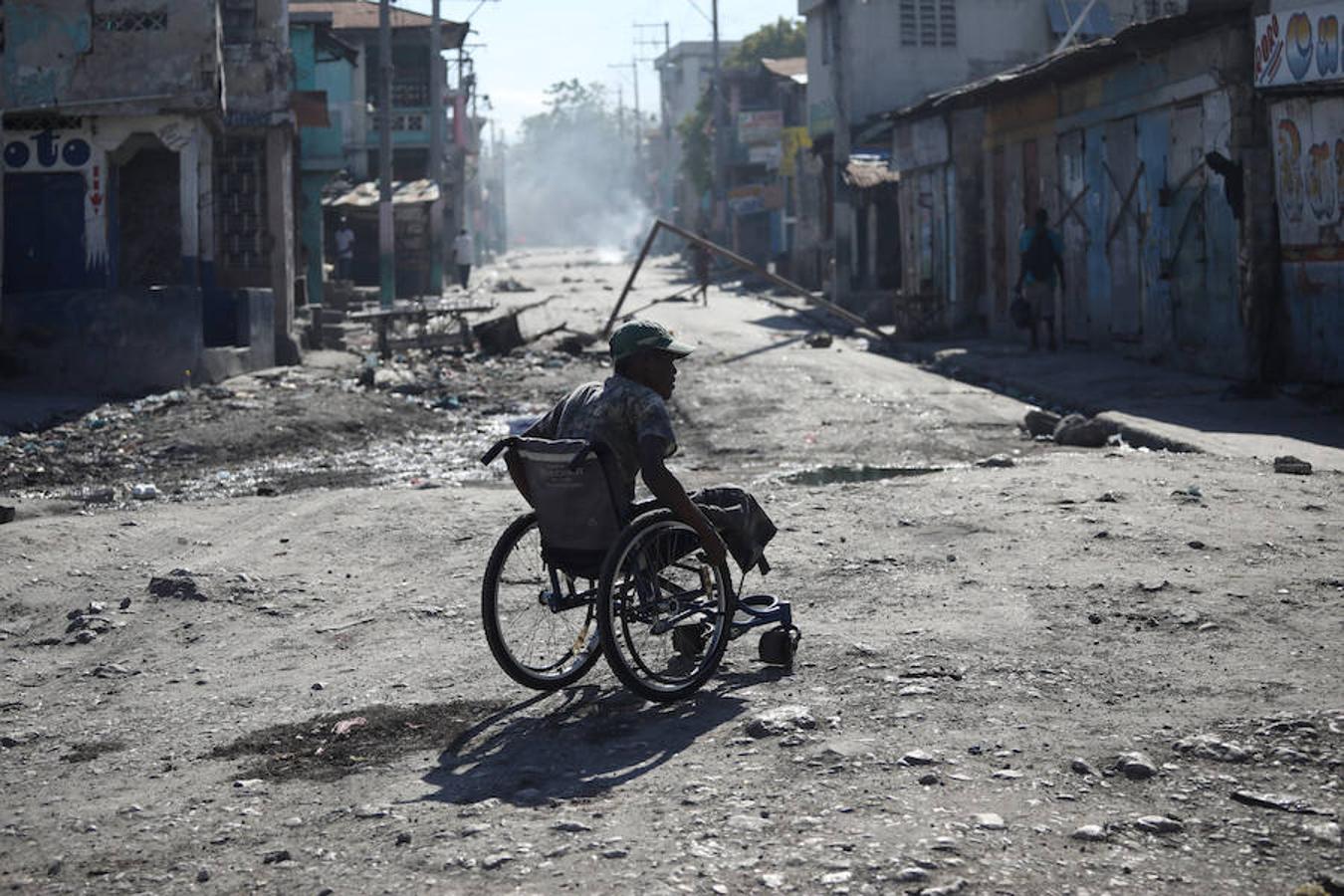 Al menos seis personas han fallecido en una revuelta contra la corrupción que va ya por su segundo día