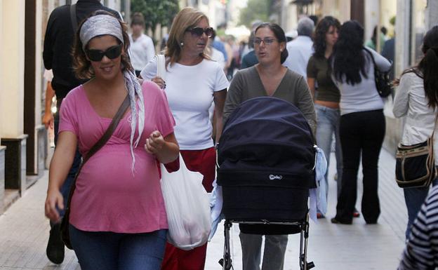 Cómo reclamar el IRPF por maternidad sin tener que esperar a Hacienda