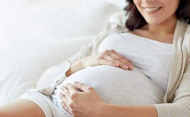 Calcula cuánto debe devolverte Hacienda por la prestación por maternidad