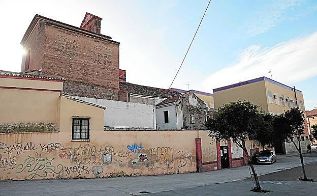 Trasera de la iglesia de Santo Domingo en la que se realizará el nuevo edificio. 