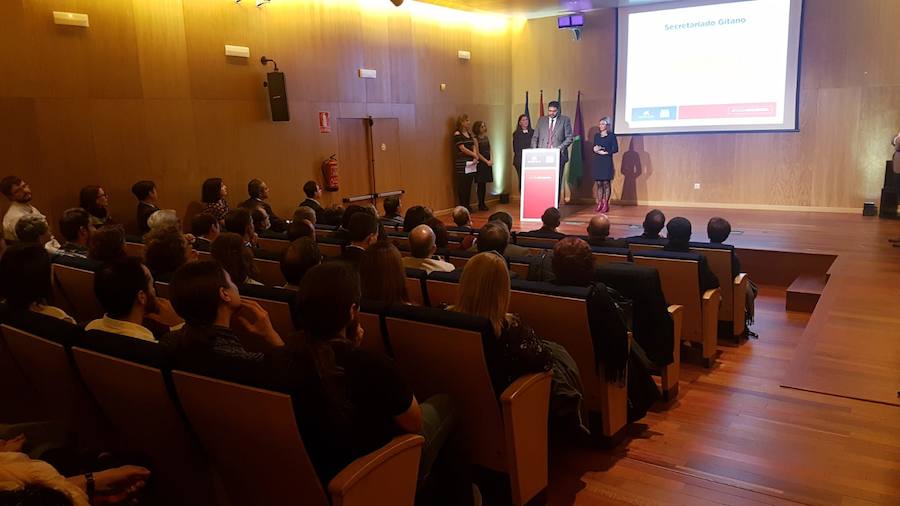 SUR y La Caixa reconocen a cinco entidades por su compromiso con los más desfavorecidos: Fundación Secretariado Gitano, Prodiversa, Altamar, Comedor Santo Domingo y Autismo Málaga