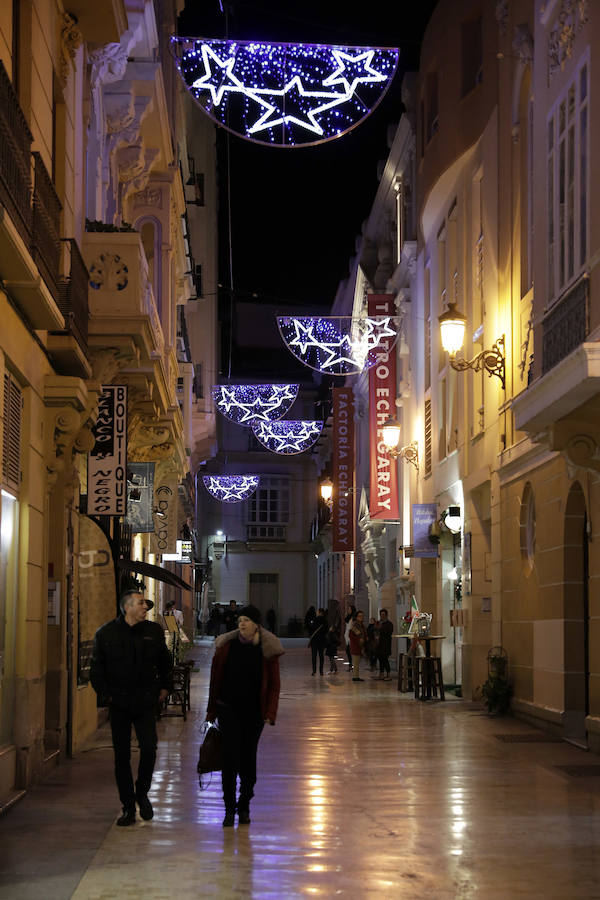 Las zonas emblemáticas de la ciudad se han iluminado este año con 2.062.104 puntos de luz leds de energía eficiente, una cifra algo superior a la del año pasado 
