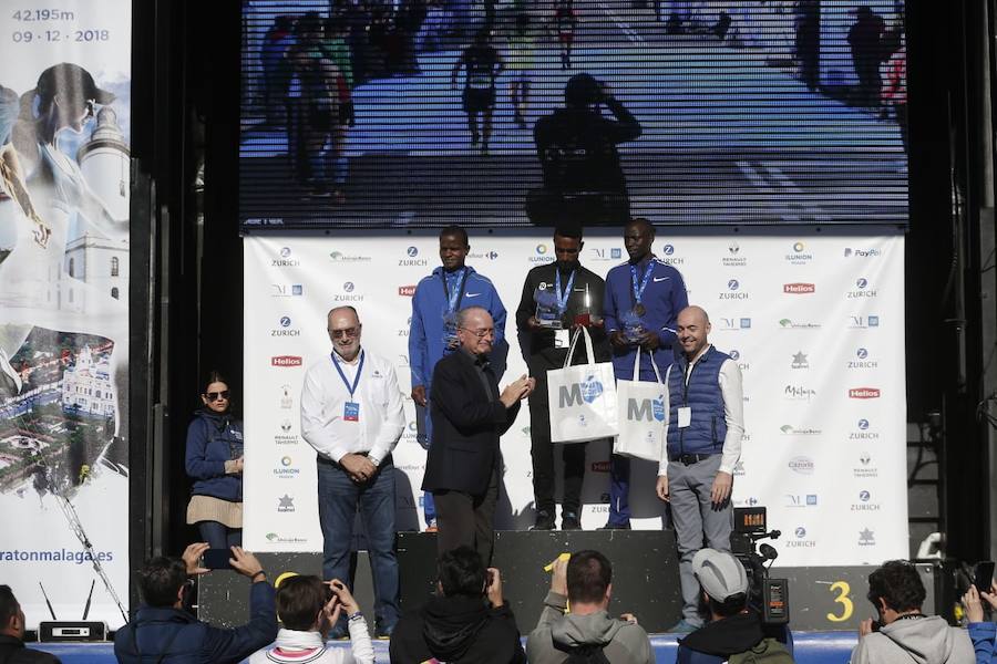 Unos 5.000 corredores participan en la novena edición de esta competición que este año tiene como novedad una prueba de 21 kilómetros