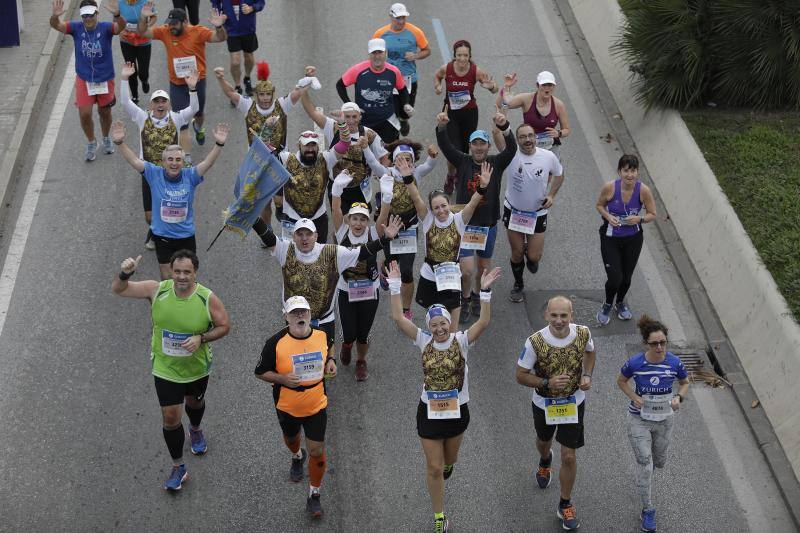 Unos 5.000 corredores participan en la novena edición de esta competición que este año tiene como novedad una prueba de 21 kilómetros