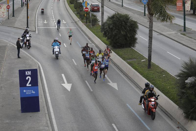 Unos 5.000 corredores participan en la novena edición de esta competición que este año tiene como novedad una prueba de 21 kilómetros