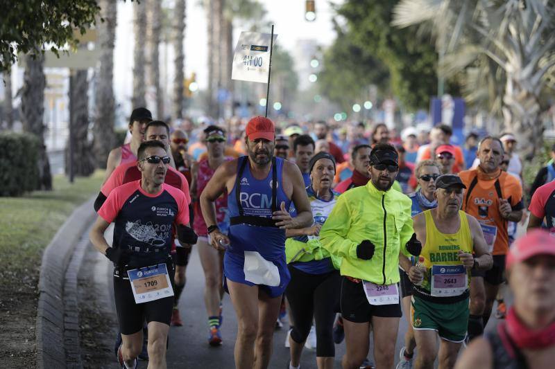 Unos 5.000 corredores participan en la novena edición de esta competición que este año tiene como novedad una prueba de 21 kilómetros