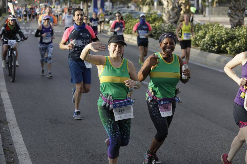 Unos 5.000 corredores participan en la novena edición de esta competición que este año tiene como novedad una prueba de 21 kilómetros